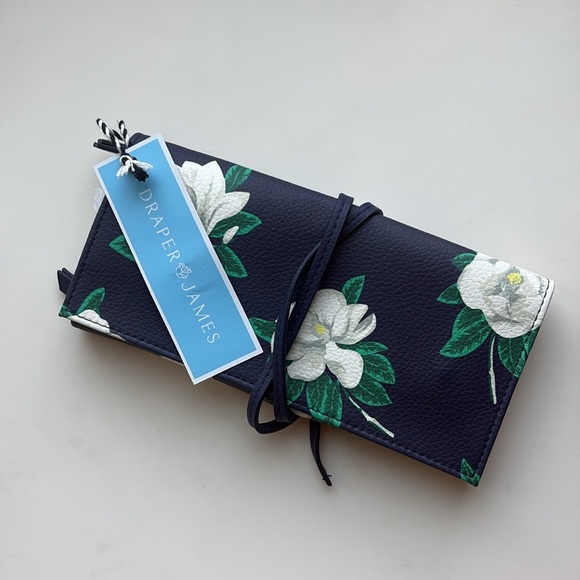 Draper James Travel Floral Jewelry Roll Storage Case NEW - Picture 1 of 3